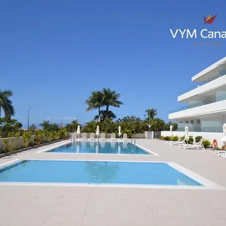 New In Terazzas De Costa Adeje. Big Terrace With A Garden, Heated Pool And Private Parking Apartmán