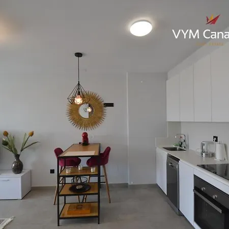 Apartmán New In Terazzas De Costa Adeje. Big Terrace With A Garden, Heated Pool And Private Parking