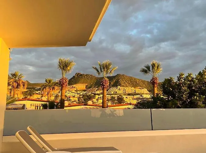 New In Terazzas De Costa Adeje. Big Terrace With A Garden, Heated Pool And Private Parking *