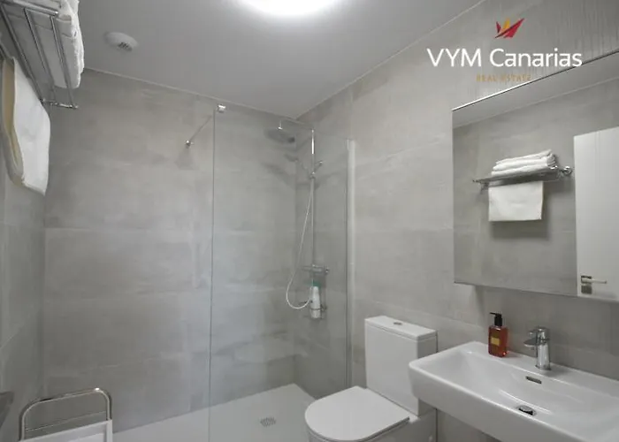 New In Terazzas De Costa Adeje. Big Terrace With A Garden, Heated Pool And Private Parking Апартаменты *